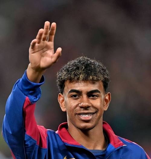CBA杯“山东德比”裁判频繁纵容大动作引热议！媒体人质疑不作为