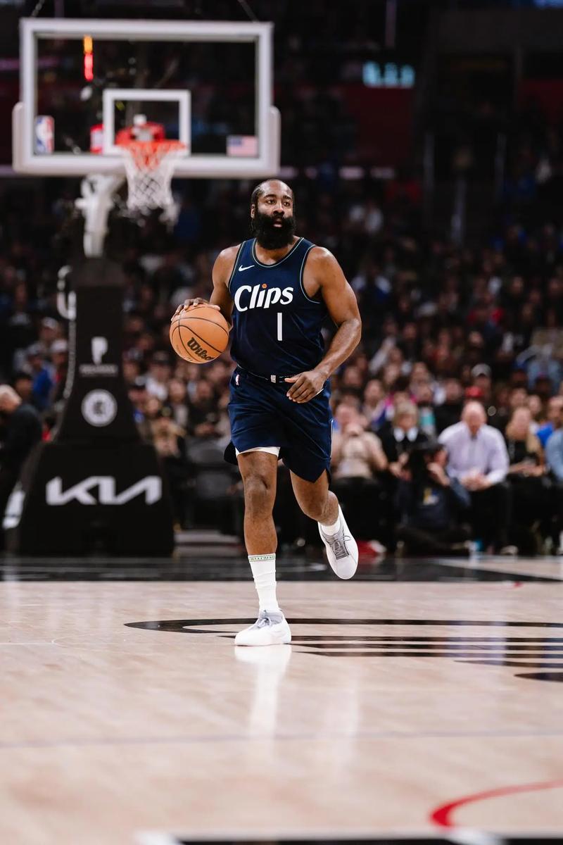 纽约洋基在 2003 年美联冠军赛第七战，凭借布恩的再见本垒打绝杀红袜