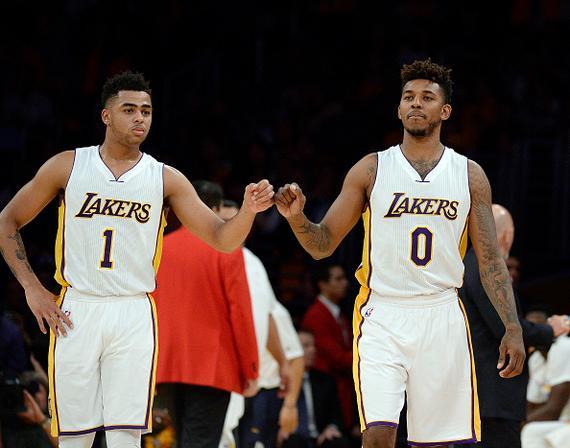 方硕关键抢断！北京3分险胜南京冲上第3 周琦17+14戴维斯43分