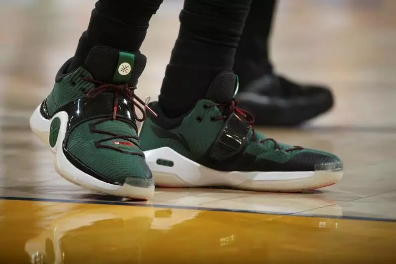 拜仁边锋双雄：奥利塞与迪亚斯的完美结合